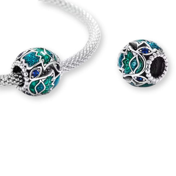 Fatima Charm-Anhänger aus 925er Silber mit Kristallen und Auge Fatimas – spirituelles Schutzsymbol für Stärke, Intuition und positive Energie.