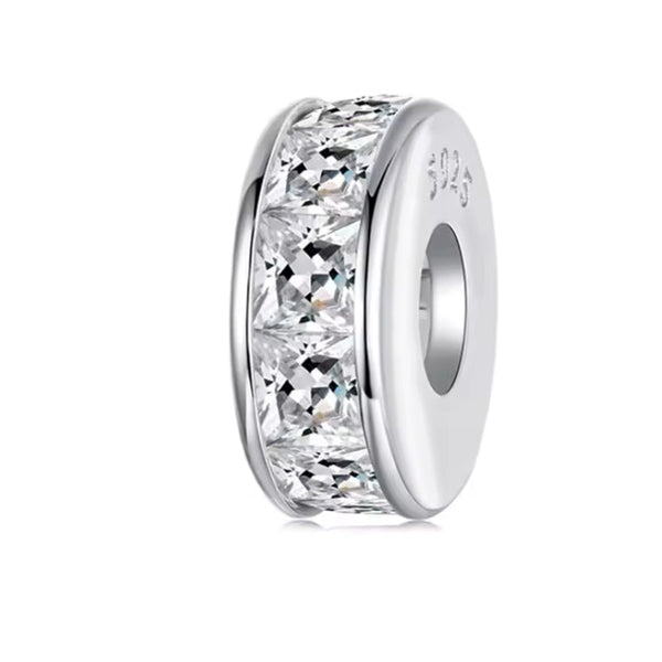 Kristall Stopper Charm aus 925er Silber – funktionaler Schmuckanhänger mit funkelnden Kristallen für Stil, Halt und Eleganz am Armband.