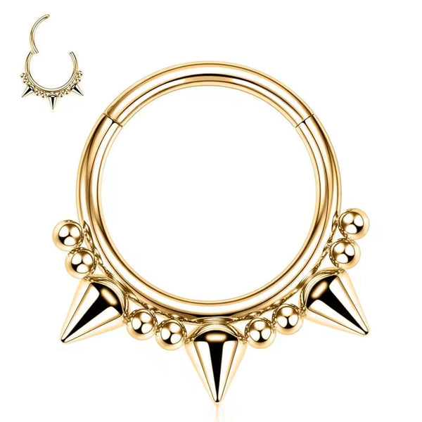 Goldener Septum Nasenring aus Titan – stilvolles & hochwertiges Piercing von FALKENKOENIG SCHMUCK. Perfekt für einen eleganten & langlebigen Look. ✨