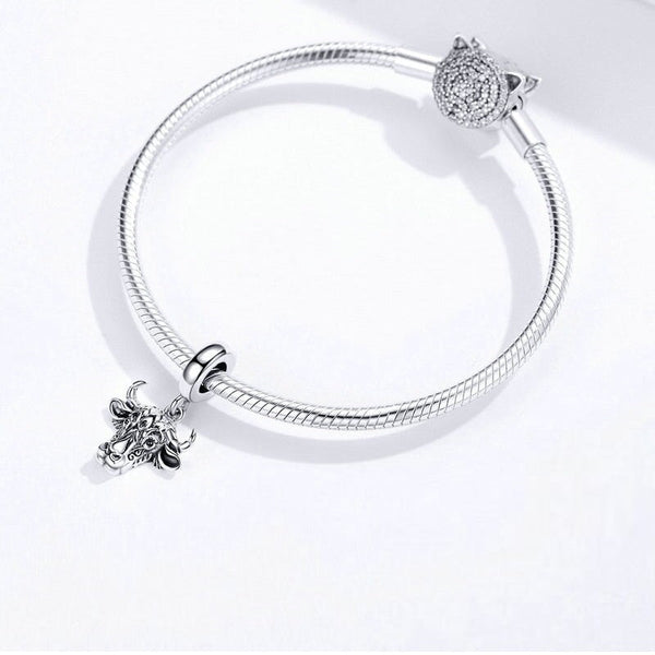 Stier Charm Anhänger Sterlingsilber - FALKENKOENIG SCHMUCK & Piercing Online Shop
