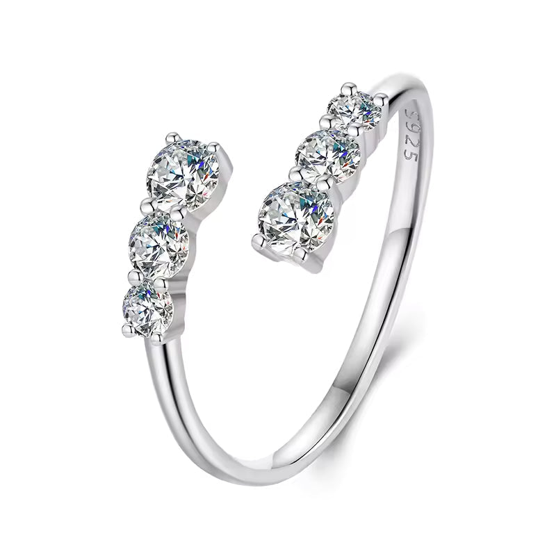 Größenverstellbarer Damen Fingerring aus 925er Sterlingsilber mit mehreren Moissanite – eleganter Schmuck mit diamantähnlichem Funkeln.