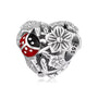 Marienkäfer Charm aus 925er Silber – liebevoll gestalteter Anhänger als Glücksbringer und Symbol für Hoffnung, Schutz und Lebensfreude.