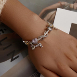 Family Forever, Unendlichkeits Charm-Anhänger aus 925er Silber mit Kristallen – funkelndes Infinity-Symbol für Liebe, Familie & ewige Verbindung.