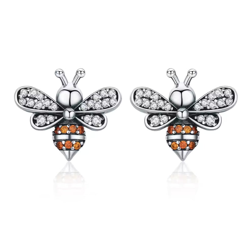 Filigrane Bienen-Honig Ohrstecker mit funkelnden Kristallen – eleganter Naturschmuck für Naturliebhaber & Trendsetter.