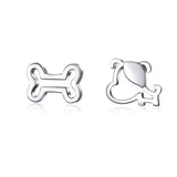 Hunde & Knochen Ohrstecker aus 925er Silber – asymmetrisches Ohrstecker-Set, cooles Schmuckstück für Tierliebhaber.