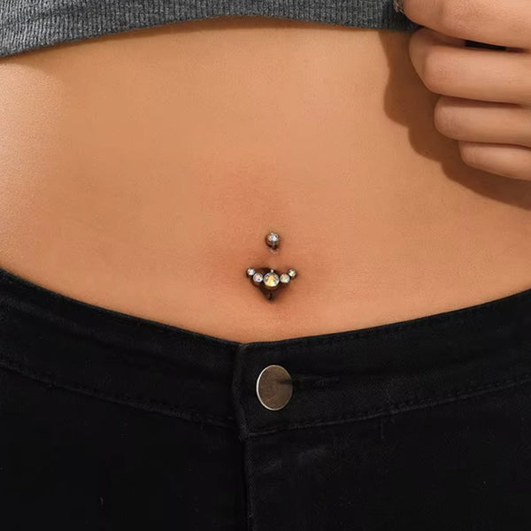 „Luna Bauchnabelpiercing aus Chirurgenstahl 316L mit halbmondförmigem Kristallbesatz und flacher Rückseite für höchsten Tragekomfort ✨🌙“