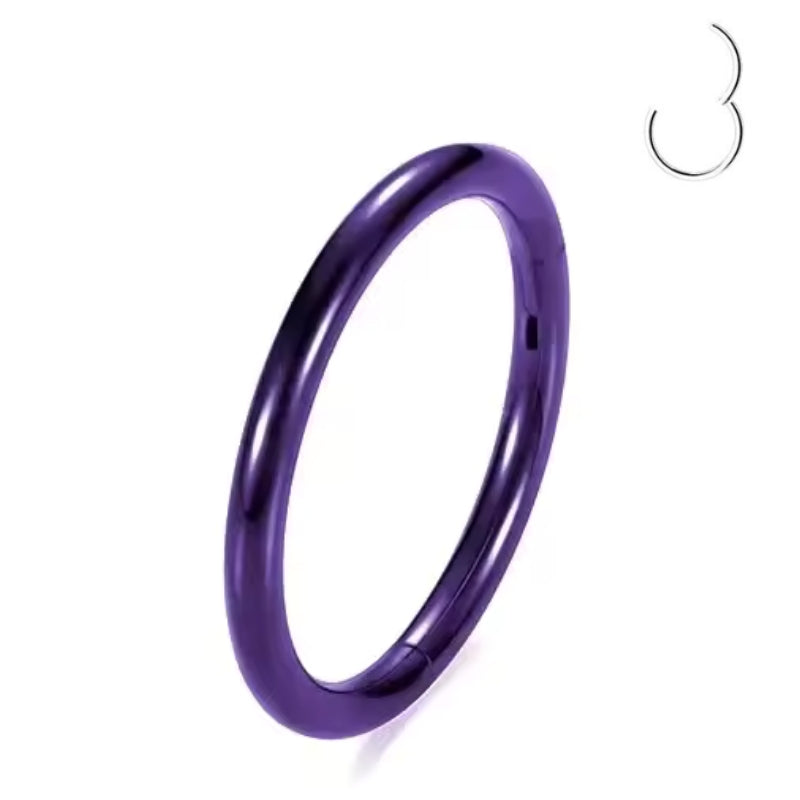 Lila Septum Clicker aus Titan – vielseitiger, hypoallergener Nasenring für Septum, Helix & Tragus. Leicht, langlebig & komfortabel. ✨🔩