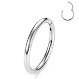 Silber-Septum Clicker aus Titan – vielseitiger, hypoallergener Nasenring für Septum, Helix & Tragus. Leicht, langlebig & komfortabel. ✨🔩